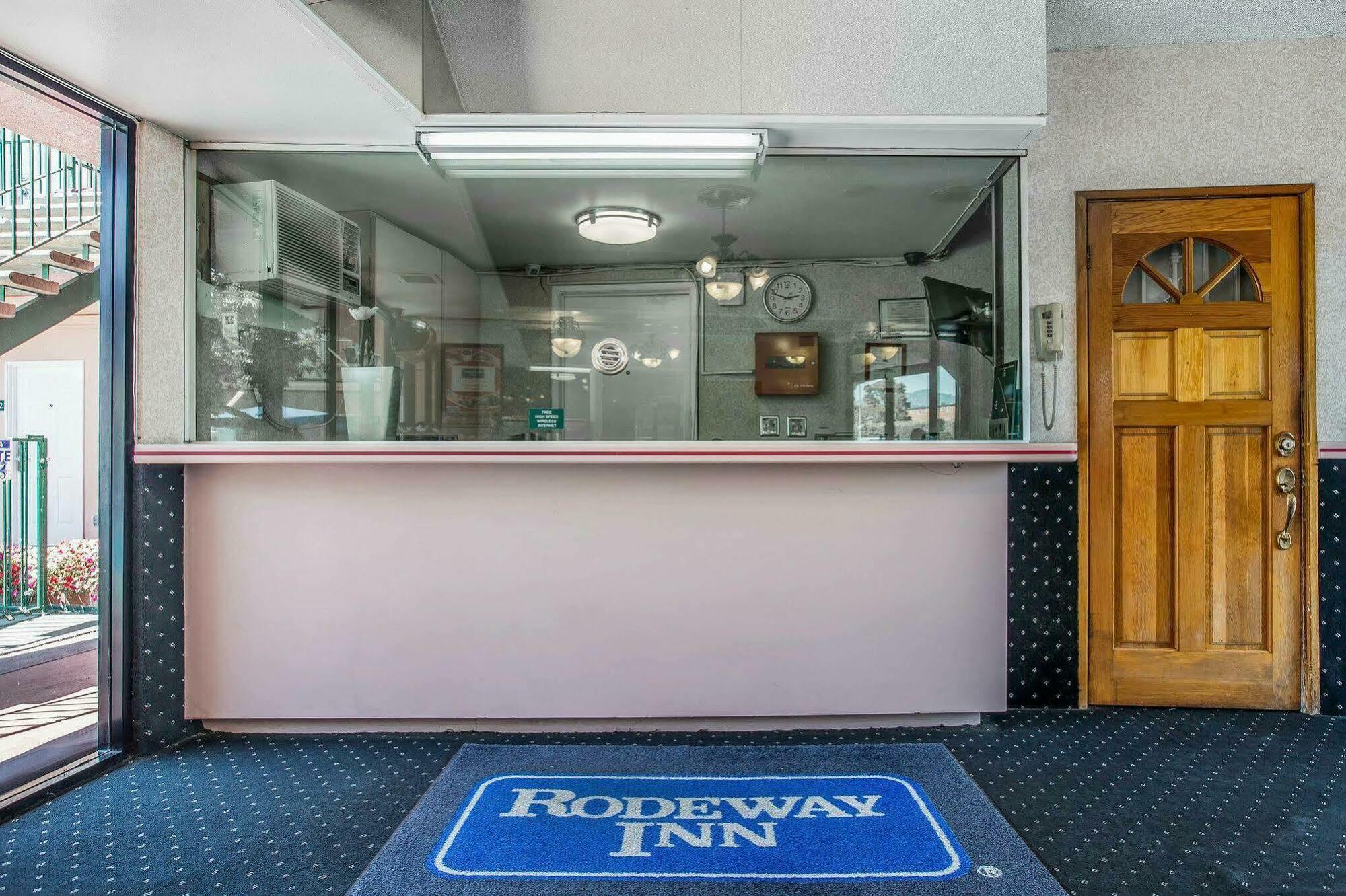 Rodeway Inn near Melrose Ave Los Angeles Exterior foto